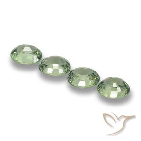 Gemas de Zafiro Verde medio natural de 3.47 ct, Ovalada, VVS-VS