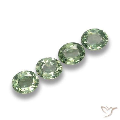 Gemas de Zafiro Verde claro medio natural de 3.20 ct, Ovalada, VVS-VS