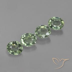 Gemas de Zafiro Verde bosque claro natural de 3.28 ct, Ovalada, VVS-VS