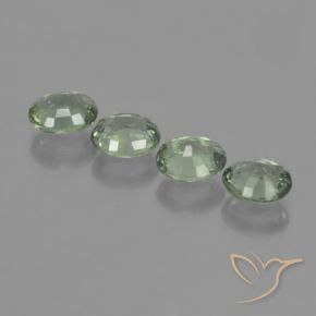 Gemas de Zafiro Verde bosque claro natural de 3.28 ct, Ovalada, VVS-VS