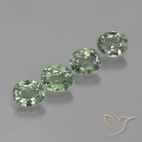 Gemas de Zafiro Verde bosque claro natural de 3.17 ct, Ovalada, VVS-VS