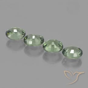 Gemas de Zafiro Verde bosque claro natural de 3.17 ct, Ovalada, VVS-VS