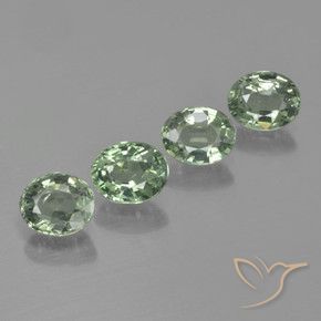 Gemas de Zafiro Verde claro medio natural de 3.28 ct, Ovalada, VVS-VS