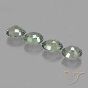 Gemas de Zafiro Verde bosque claro natural de 2.92 ct, Ovalada, VVS-VS