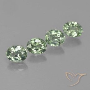 Gemas de Zafiro Verde claro medio natural de 3.03 ct, Ovalada, VVS-VS