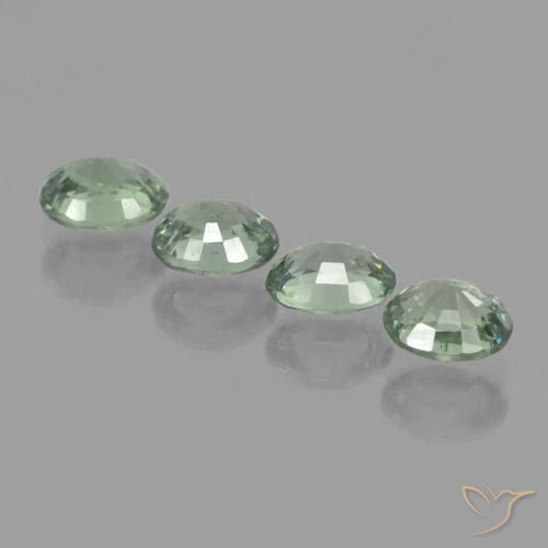 Gemas de Zafiro Verde claro medio natural de 3.07 ct, Ovalada, VVS-VS