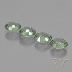 Gemas de Zafiro Verde bosque claro natural de 3.34 ct, Ovalada, VVS-VS