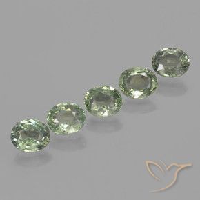 Gemas de Zafiro Verde bosque natural de 4.24 ct, Ovalada, VVS-VS