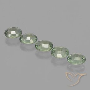 Gemas de Zafiro Verde bosque natural de 4.24 ct, Ovalada, VVS-VS