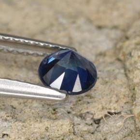 Zafiro Azul oscuro natural de 0.58 ct, Redondo, VVS-VS