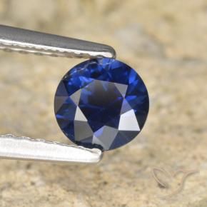 Zafiro Azul oscuro natural de 0.66 ct, Redondo, VVS-VS