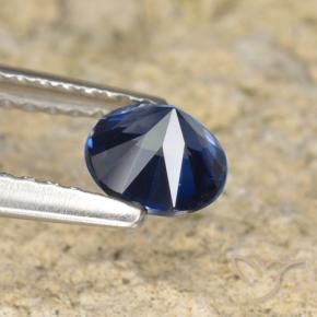 Zafiro Azul oscuro natural de 0.66 ct, Redondo, VVS-VS