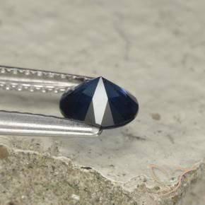 Zafiro Azul oscuro natural de 0.74 ct, Redondo, VVS-VS