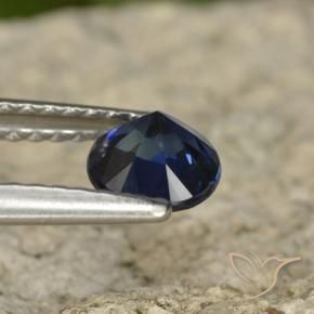Zafiro Azul oscuro natural de 0.71 ct, Redondo, VVS