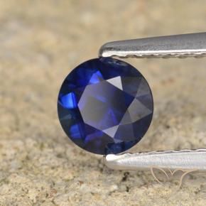 Zafiro Azul oscuro natural de 0.62 ct, Redondo, VVS-VS