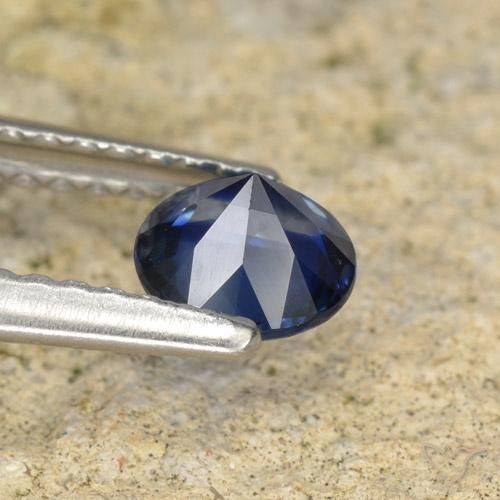Zafiro Azul crepúsculo natural de 0.64 ct, Redondo, VVS