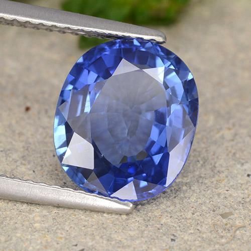 Zafiro Azul aciano natural de 4.61 ct, Ovalada, VS