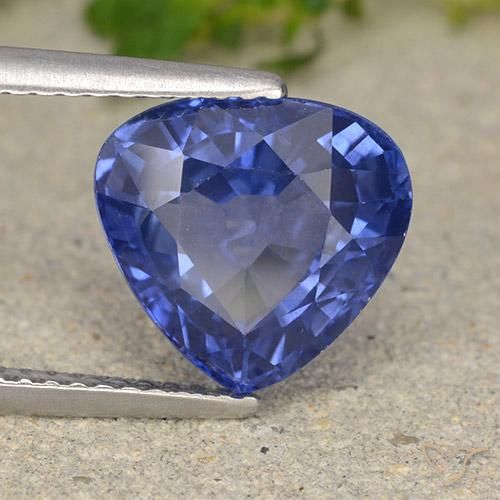 Zafiro Azul aciano natural de 4.81 ct, En forma de pera, VS