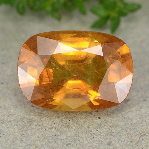 6.35ct Natural Dorado naranja intenso Zafiro, Forma Cojín, VS-SI