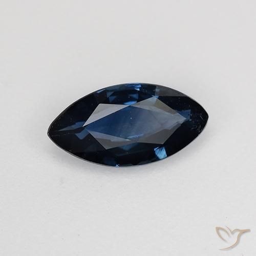 Zafiro Azul negruzco natural de 0.63 ct, Marquesa, VS