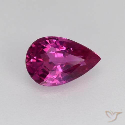 Zafiro Púrpura rojizo natural de 0.69 ct, En forma de pera, VVS