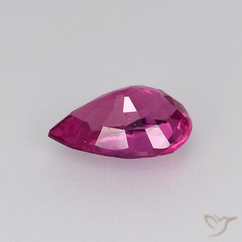 Zafiro Púrpura rojizo natural de 0.69 ct, En forma de pera, VVS