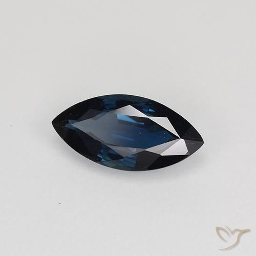 Zafiro Azul noche natural de 0.66 ct, Marquesa, VVS