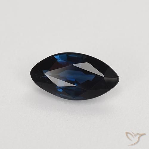 Zafiro Azul noche natural de 0.69 ct, Marquesa, VVS