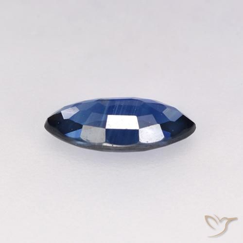 Zafiro Azul oscuro natural de 0.65 ct, Marquesa, VS