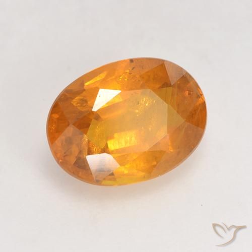Zafiro Dorado naranja intenso natural de 1.67 ct, Ovalada, VS-SI