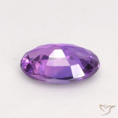 Zafiro Violeta medio natural de 0.53 ct, Ovalada, VVS-VS