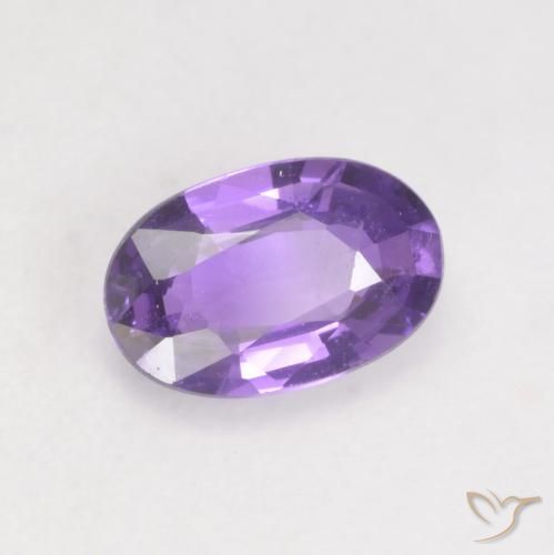 Zafiro Violeta uva claro natural de 0.49 ct, Ovalada, VS