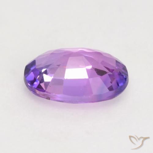 Zafiro Violeta medio natural de 0.63 ct, Ovalada, VVS-VS