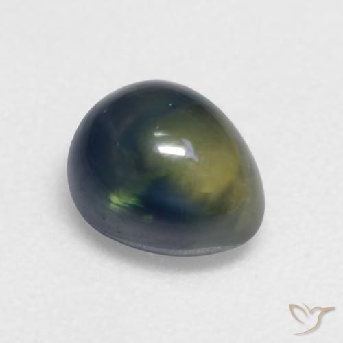Zafiro Verde oscuro natural de 1.39 ct, En forma de pera, Translúcido