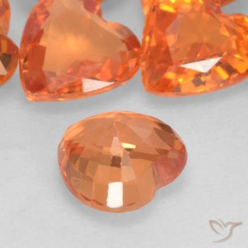 Zafiro Naranja medio natural de 0.50 ct, Corazón, VVS-VS