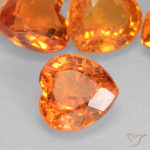 Zafiro Naranja fuego natural de 0.51 ct, Corazón, VVS-VS