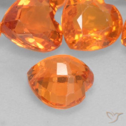 Zafiro Naranja fuego natural de 0.51 ct, Corazón, VVS-VS