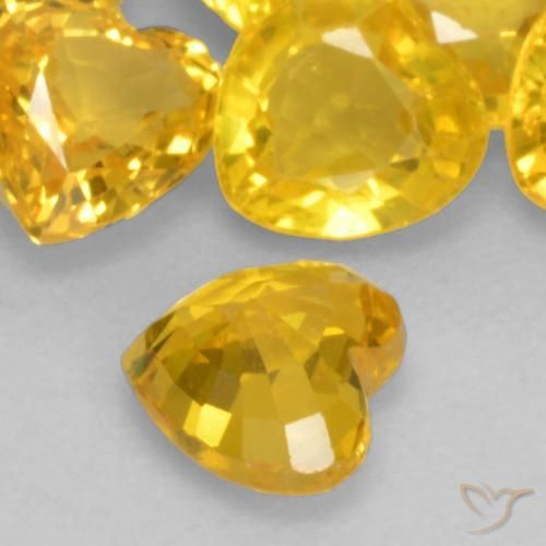 Zafiro Dorado natural de 0.44 ct, Corazón, VVS-VS