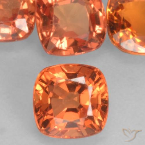 0.54ct Natural Naranja medio Zafiro, Forma Cojín, VVS-VS