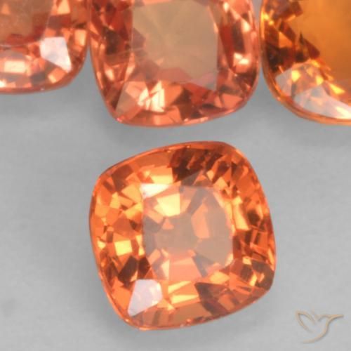 Zafiro Naranja medio natural de 0.54 ct, Forma Cojín, VVS-VS