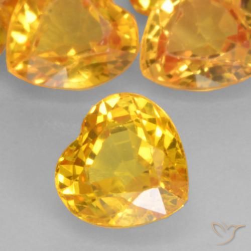 Zafiro Dorado medio natural de 0.51 ct, Corazón, VVS-VS