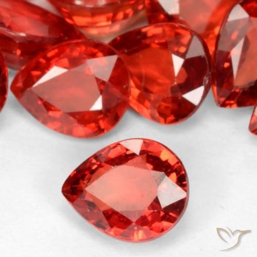 Zafiro Rojo carmesí claro natural de 0.47 ct, En forma de pera, VVS-VS