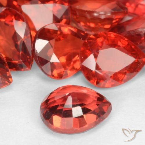 Zafiro Rojo carmesí claro natural de 0.47 ct, En forma de pera, VVS-VS