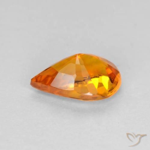 Zafiro Naranja oscuro natural de 0.54 ct, En forma de pera, VS