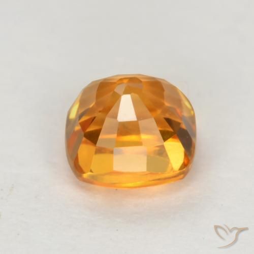 Zafiro Dorado naranja intenso natural de 0.66 ct, Forma Cojín, VS