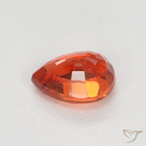 Zafiro Rojo medio natural de 0.37 ct, En forma de pera, VS