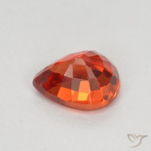 Zafiro Rojo carmesí claro natural de 0.39 ct, En forma de pera, VS