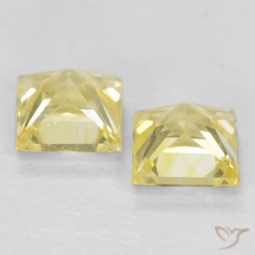 Gemas de Zafiro Amarillo claro medio natural de 0.63 ct, Cuadrado, VVS-VS
