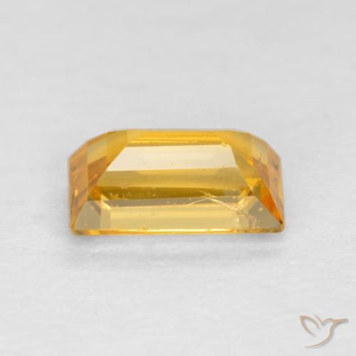 Zafiro Dorado medio natural de 0.42 ct, Corte Baguette, VS