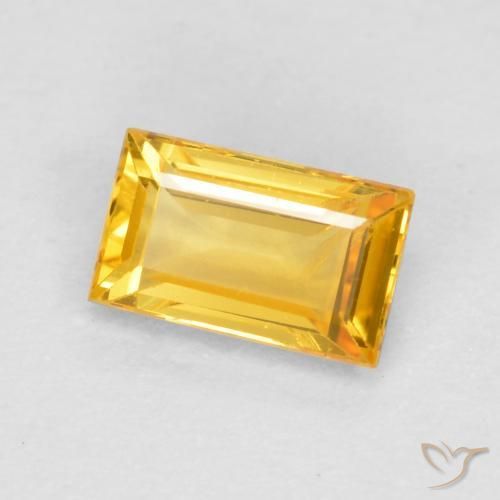 Zafiro Dorado medio natural de 0.42 ct, Corte Baguette, VS